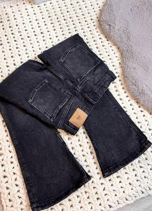 Кружевные джинсы клеш zara с разрезами стан отличный3 фото