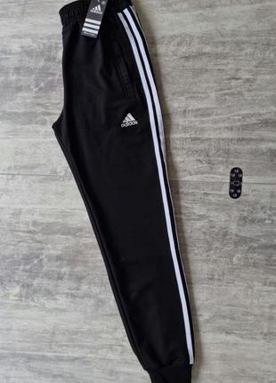Спортивные штаны adidas!классного качества!