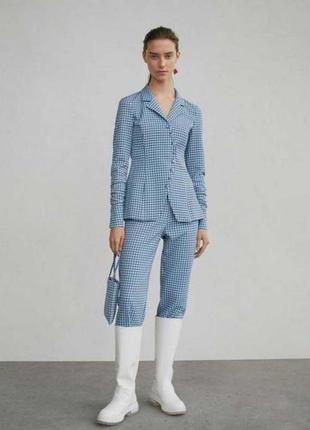 Трендовый костюм zara