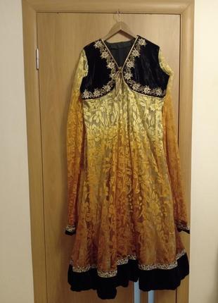 Чудове плаття в підлогу, індійське вбрання, розмір 18-203 фото