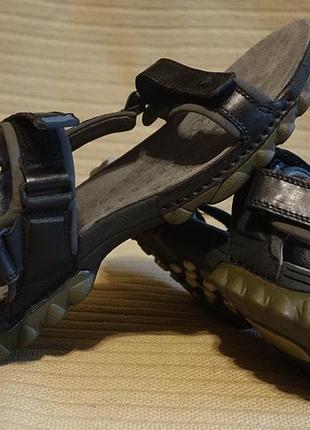 Комфортні відкриті чорні шкіряні сандалії clarks air active англія 11 g.