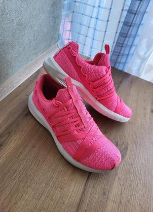 Женские кроссовки puma