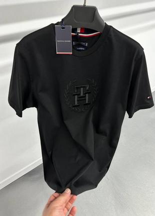 Футболка tommy hilfiger чоловіча з принтами