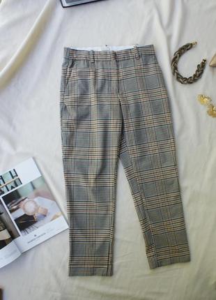 Актуальні базові вкорочені штани в клітинку від h&m
