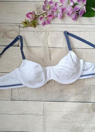 Гладкий бюстгальтер бандо на косточках