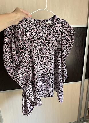 Цветочная блуза с рукавами буф фонариками