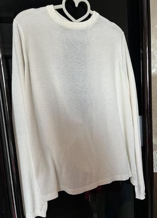 Легкая кофта с оригинальной спинкой