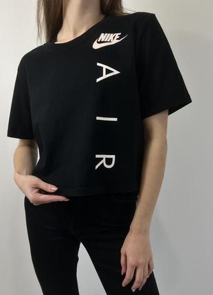 Стильная спортивная укороченная футболка кроп топ с разрезами nike 36/s3 фото
