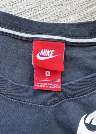 Стильная спортивная укороченная футболка кроп топ с разрезами nike 36/s2 фото