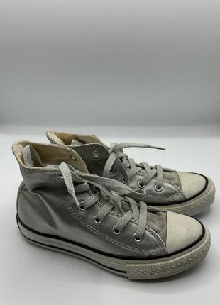 Оригинальные детские кеды converse (имеется дефект )