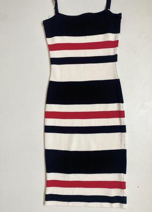 Платье в полоску