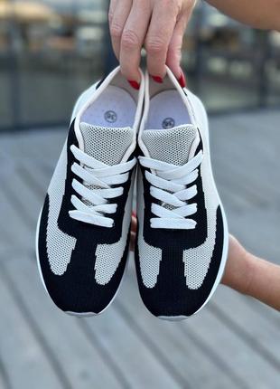 Женские комбинированные текстильные кроссовки бежевые черные кеды классические на плоской подошве