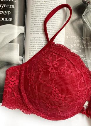 Вишуканий червоний бюстгальтер intimissimi