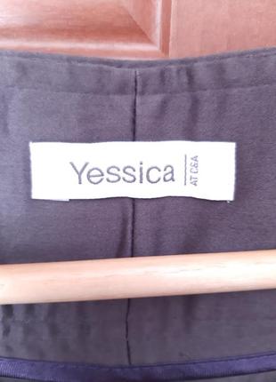 Приталенная юбка с интересными заштрипками 4