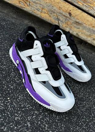 Кроссовки adidas 4
