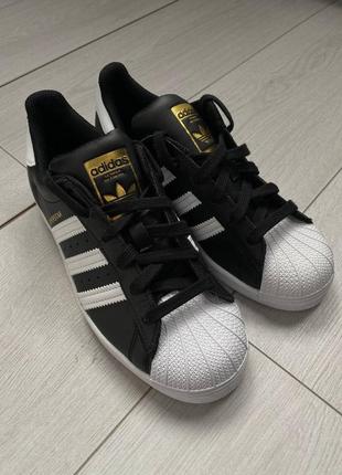 Кросівки adidas2 фото