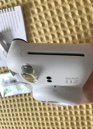 Камера моментальной печати fujifilm instax mini 12 white + пленка 10 шт