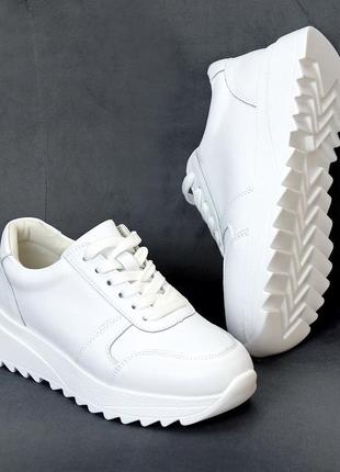 Шкіряні жіночі білі кросівки на завищеній підошві кроссовки кожа4 фото