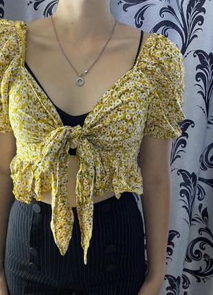 Нежный топ на завязках