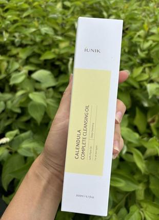 Олія гідрофільна заспокійлива для зняття макіяжу та очищення шкіри з календулою iunik calendula complete cleansing oil