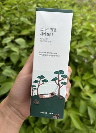 Успокаивающий тонер с экстрактом игл сосны round lab pine calming cica toner 250 ml