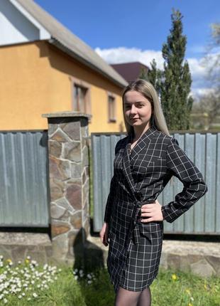 Сукня на запах