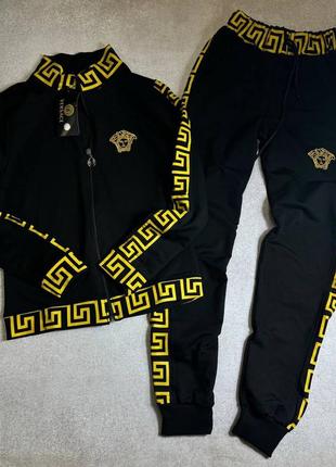 Спортивный костюм в стиле versace