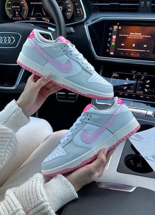 Женские кроссовки nike sb dunk low 520 pink puck2 фото