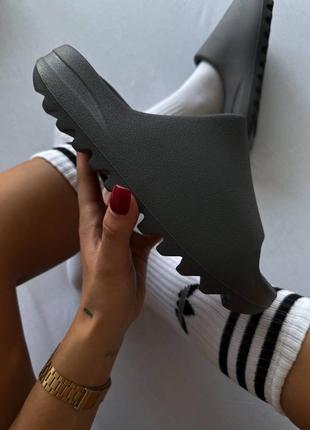 Капці adidas yeezy
