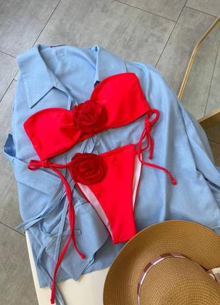 Яскравий купальний з трояндами