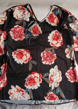 Блуза свободного кроя с цветочным принтом bbyes