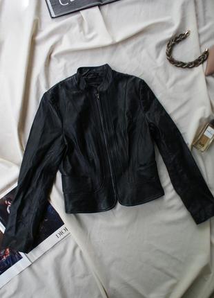 Базова шкіряна чорна куртка від next leather