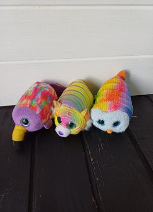 Глазастик маленький з блискучими очима тушка ту ty