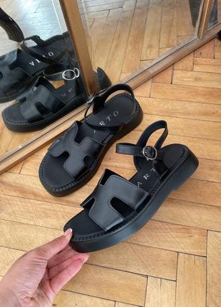 Босоніжки з натуральної шкіри 40 та 41 розмір