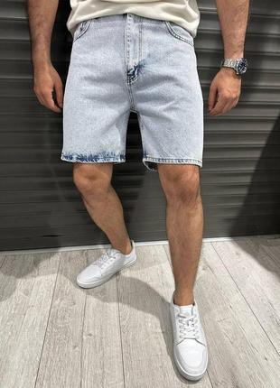Джинсовые шорты