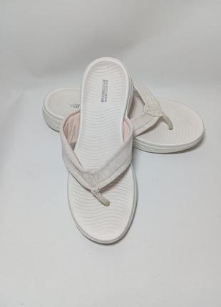 Шлепки skechers
