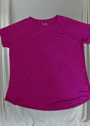 Легка тонка футболка батал