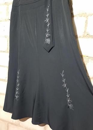 Красивая юбка миди батал с декором