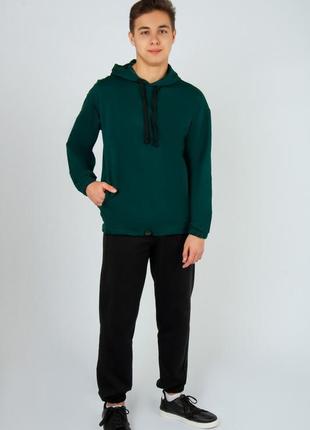 Спортивний костюм для підлітків