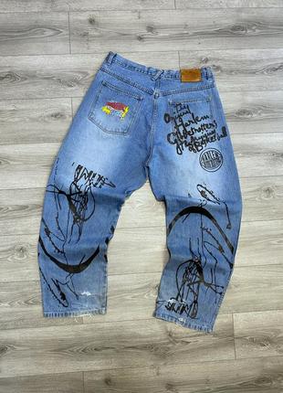 Оверсайз джинси fubu the collection distressed
