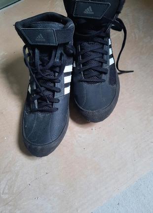 Тренировочные кроссовки