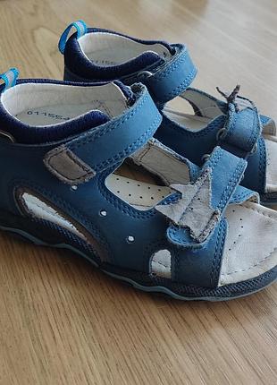 Босоніжки хлопчику босоніжки