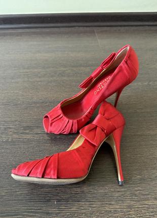 Туфлі valentino