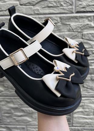 Туфлі для дівчинки