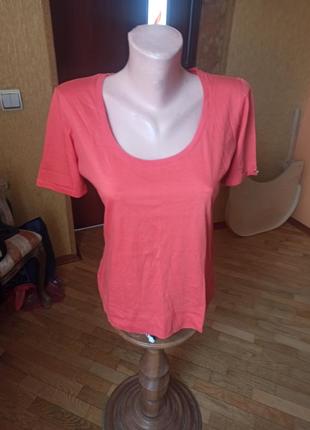 Футболка фирмы authentic