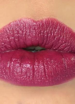 Помада для губ artdeco perfect mat lipstick 134 - dark hibiscus6 фото