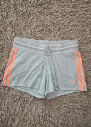 Спортивные шорты adidas