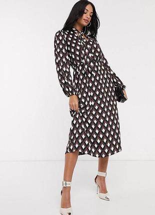 Приталенное платье миди с длинными рукавами river island