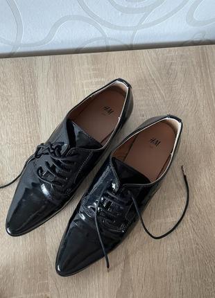 Новые лакированные туфли от h&m