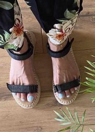 Новые стильные сандалии на плетеной платформе итальялия bellucci